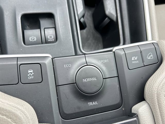 Used 2024 Toyota Grand Highlander AWD Hybrid image 25