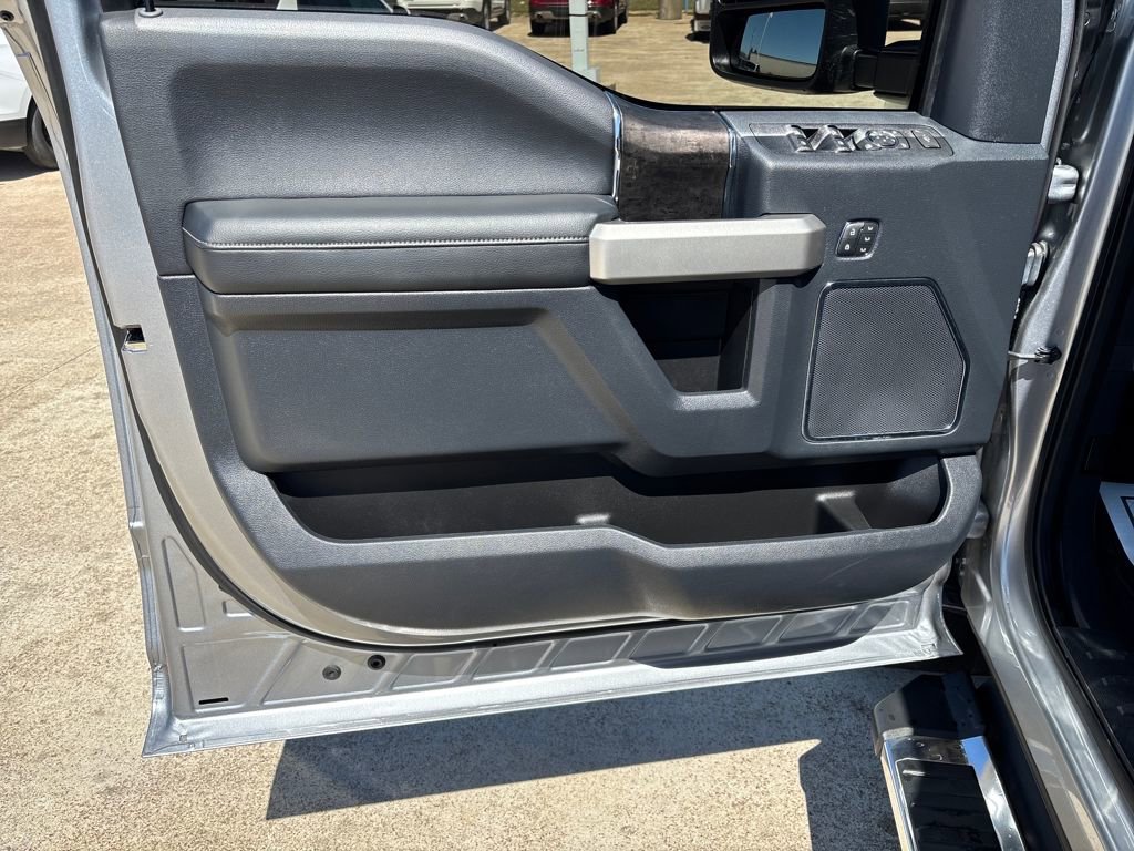 Used 2022 Ford F350 Lariat w/ Lariat Ultimate Package image 11