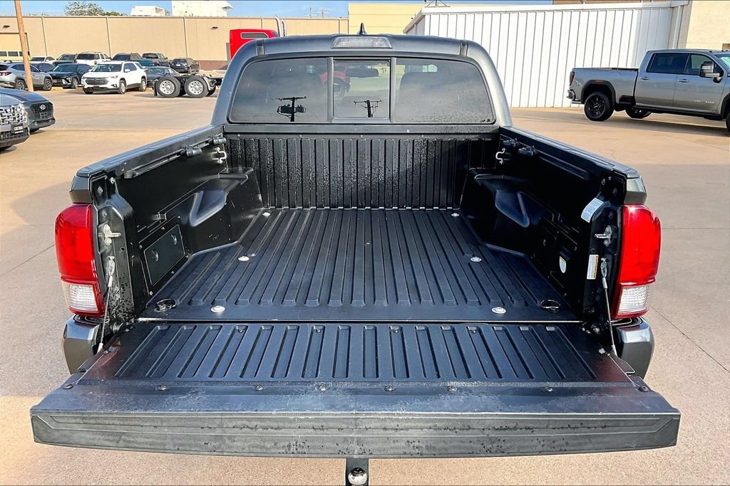 Used 2016 Toyota Tacoma TRD Sport w/ Towing Package RWD image 33