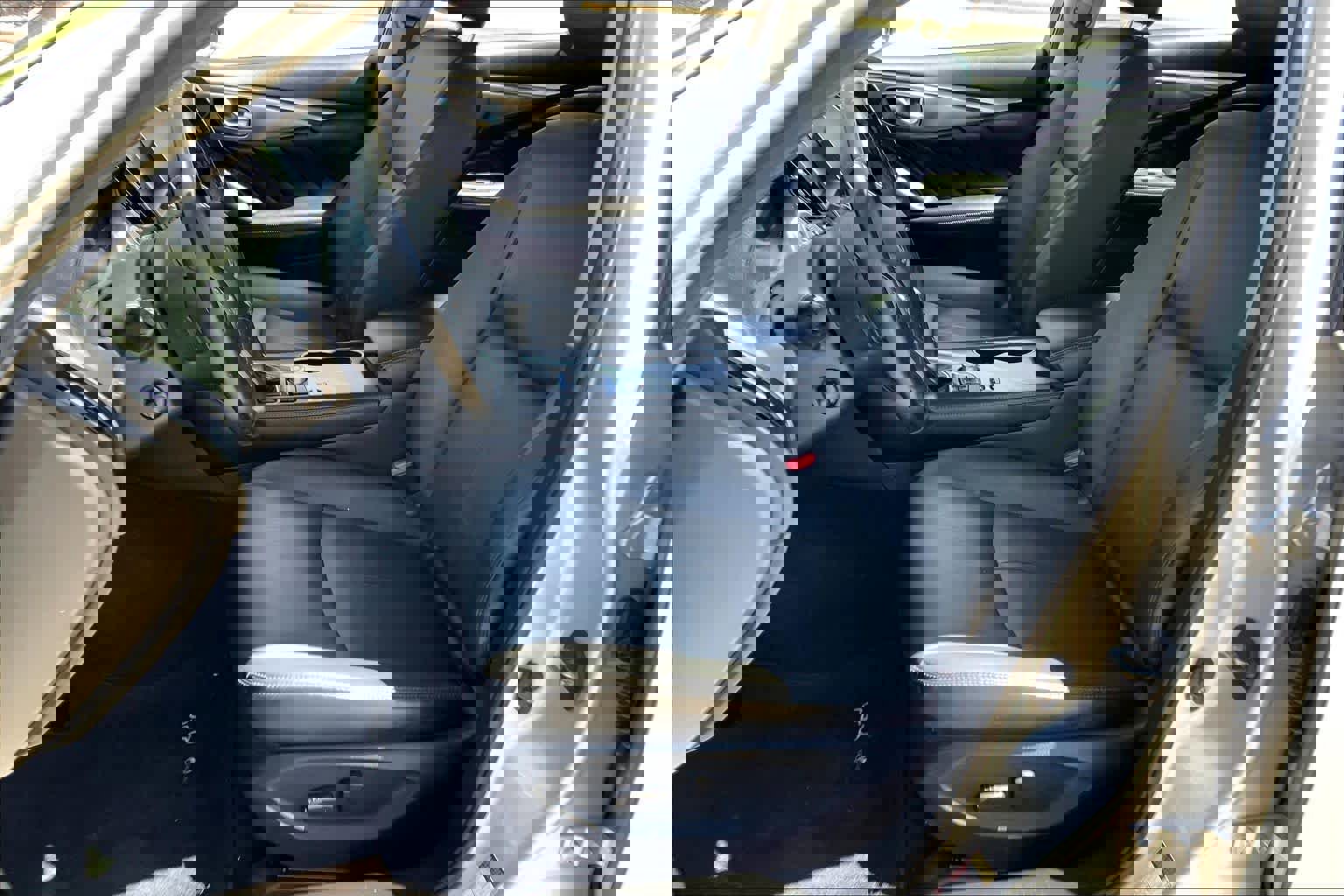 Used 2017 INFINITI Q50 Premium w/ 2.0T Premium Plus Package image 8