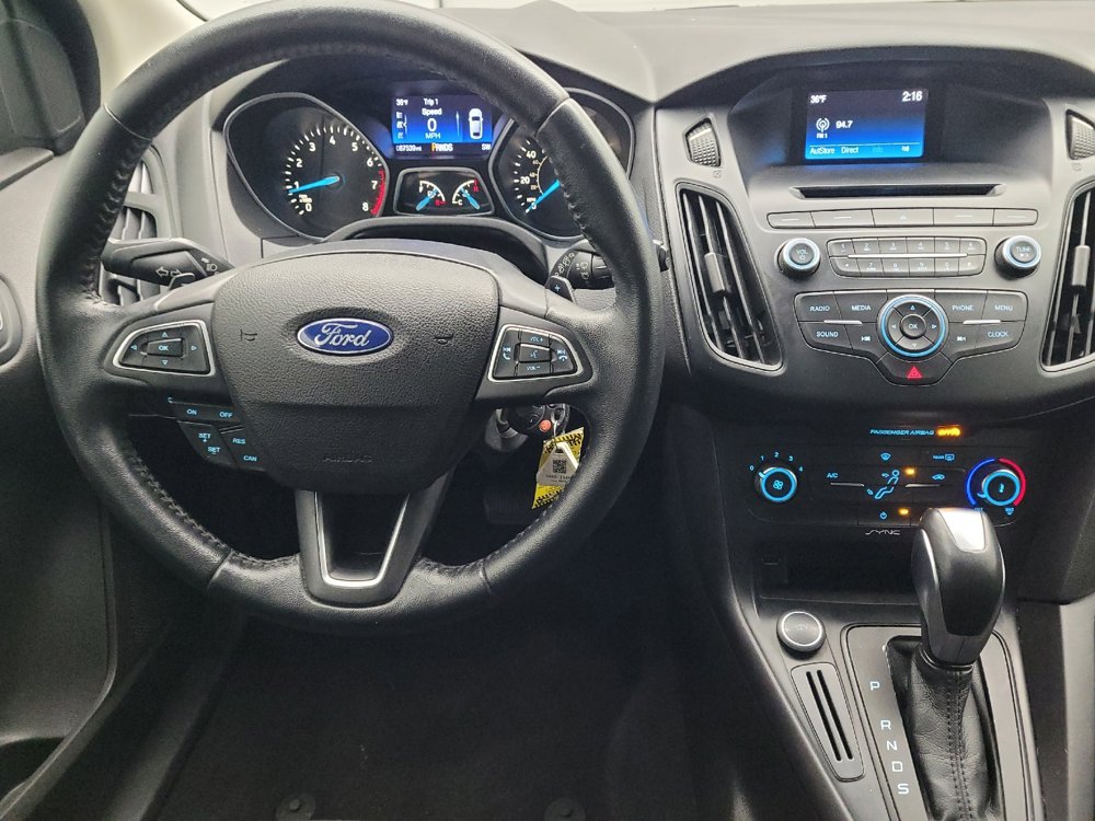 Used 2015 Ford Focus SE w/ SE Sport Package image 22