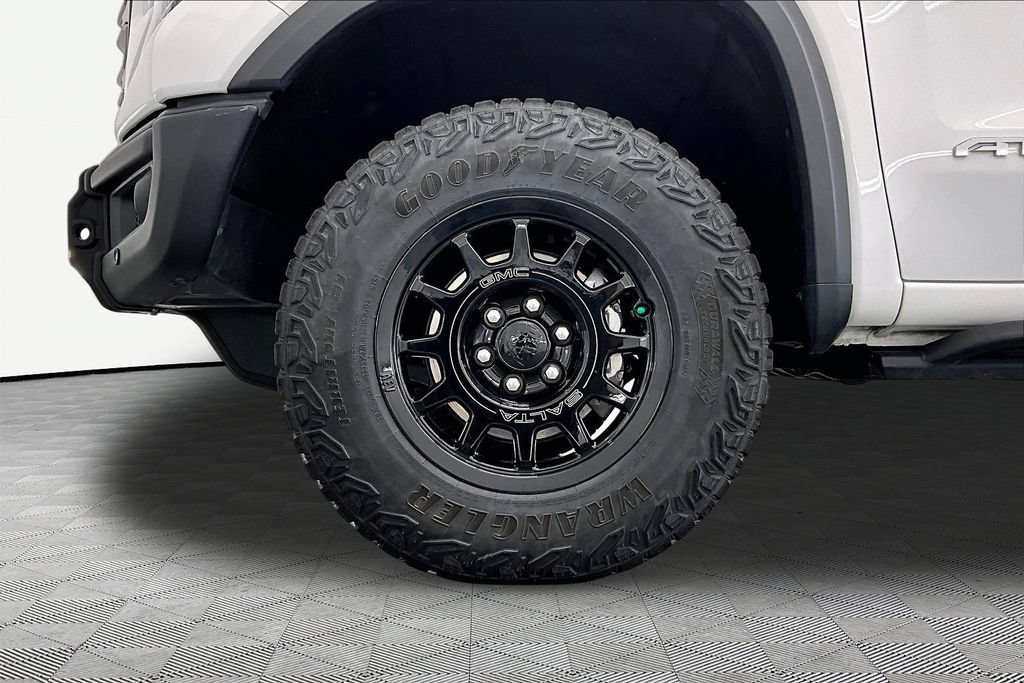 Used 2023 GMC Sierra 1500 AT4X w/ AT4X AEV Edition AWD/4WD image 9