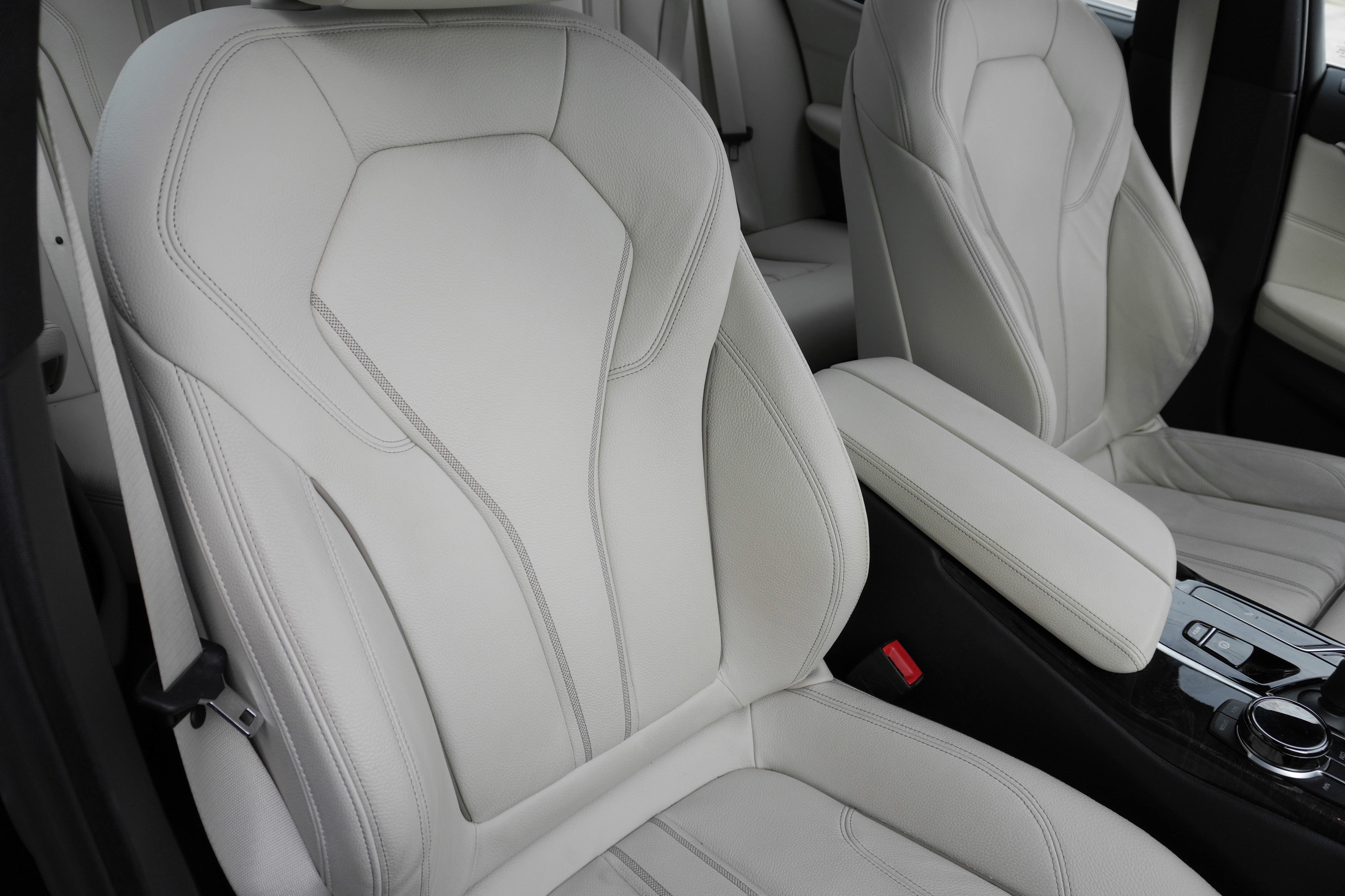 Used 2023 BMW 540i w/ Executive Package image 14