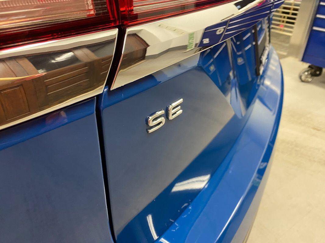 Used 2025 Volkswagen Atlas SE image 24