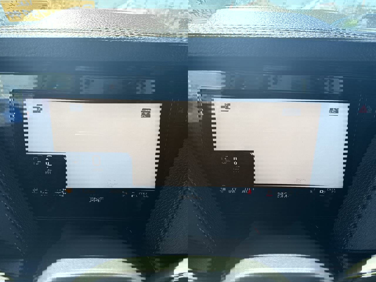 Used 2025 GMC Yukon XL Denali image 10