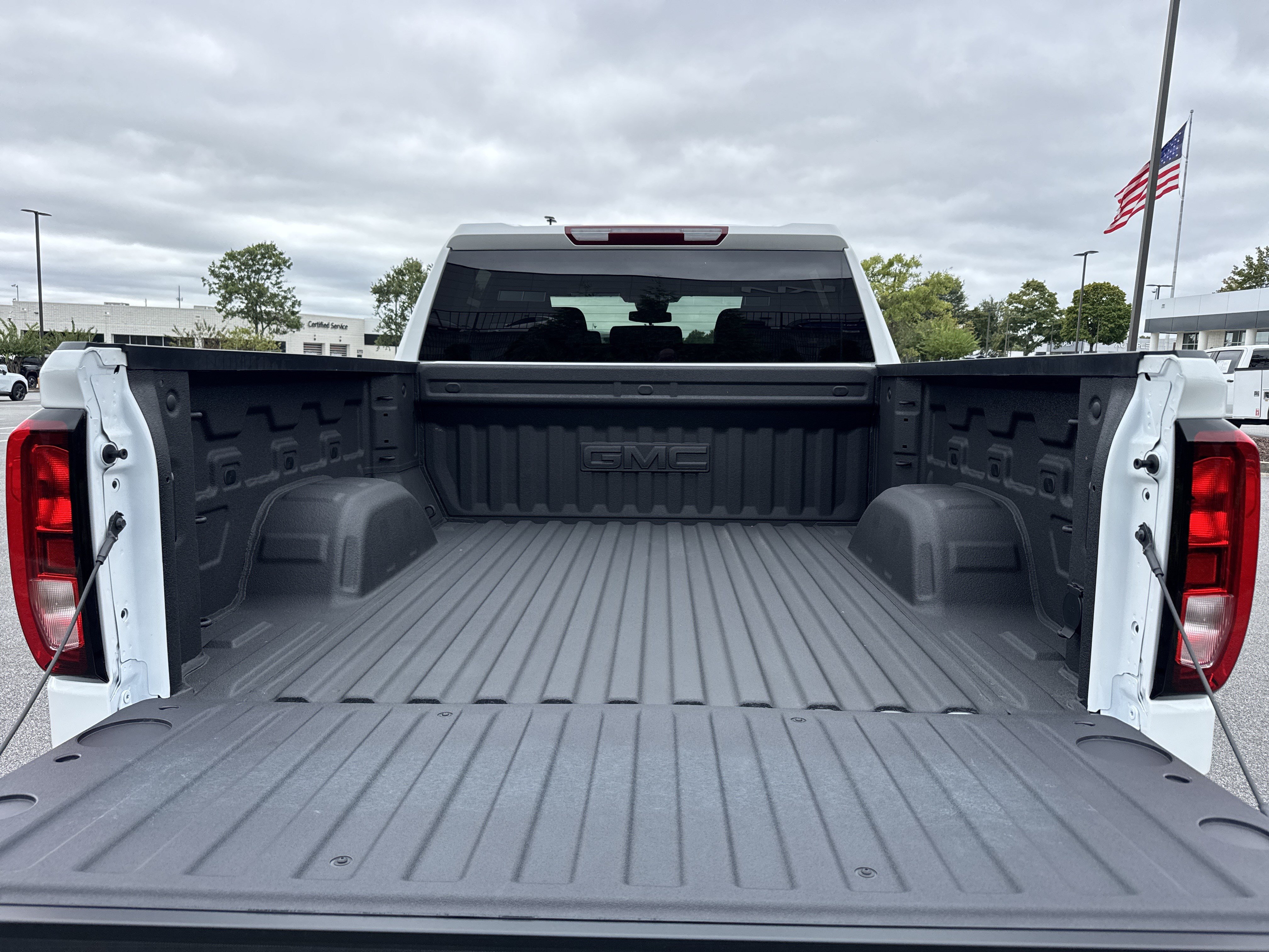 New 2026 GMC Sierra 1500 Elevation AWD/4WD image 32