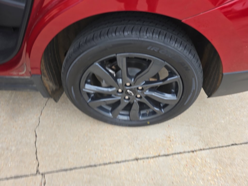 Used 2023 Chevrolet Equinox RS w/ LPO, Floor Liner Package FWD image 12