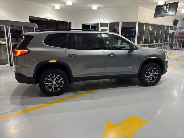 Used 2024 GMC Acadia AT4 w/ Luxury Package image 9