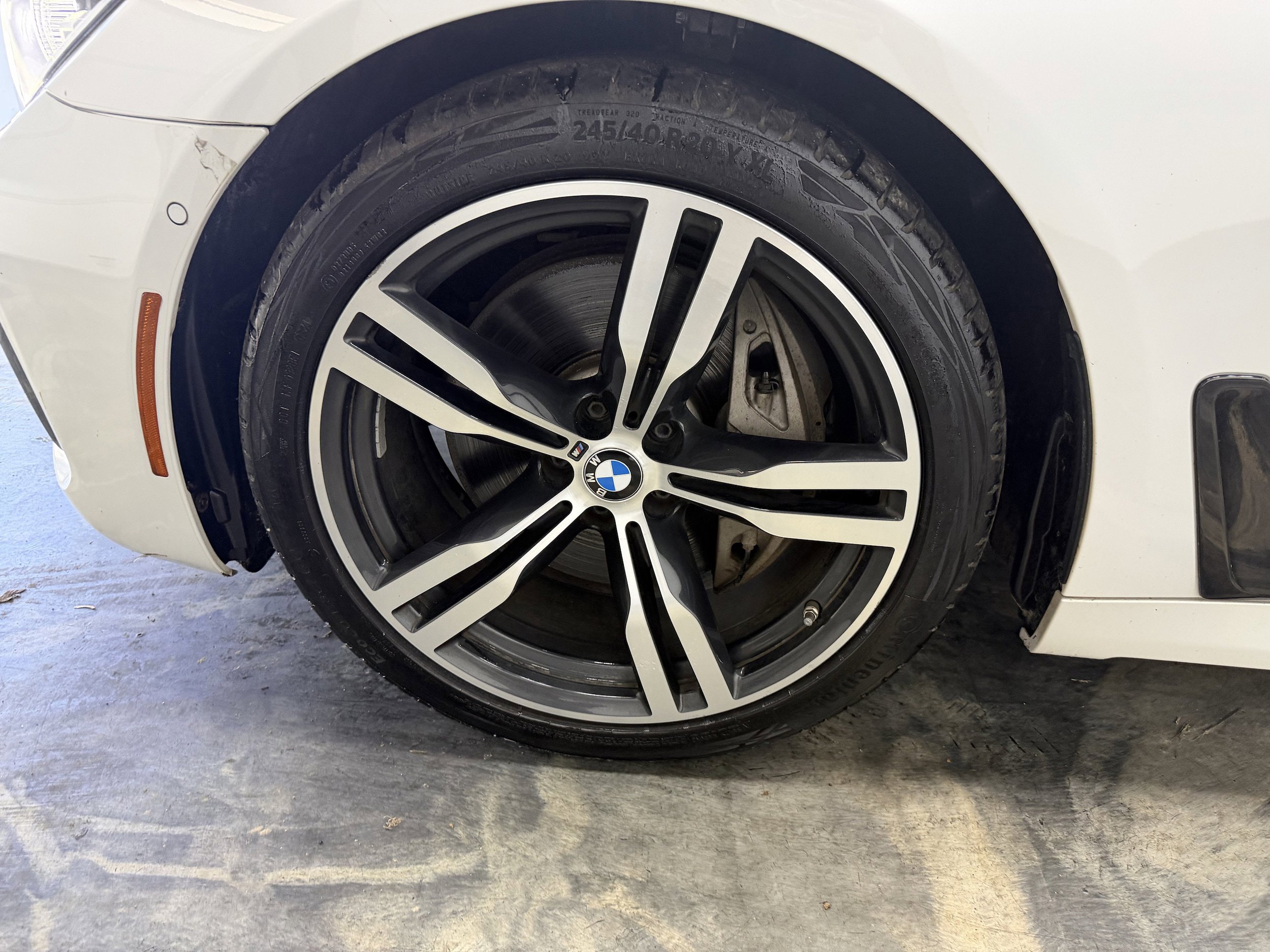 Used 2018 BMW ALPINA B7 xDrive AWD/4WD image 27