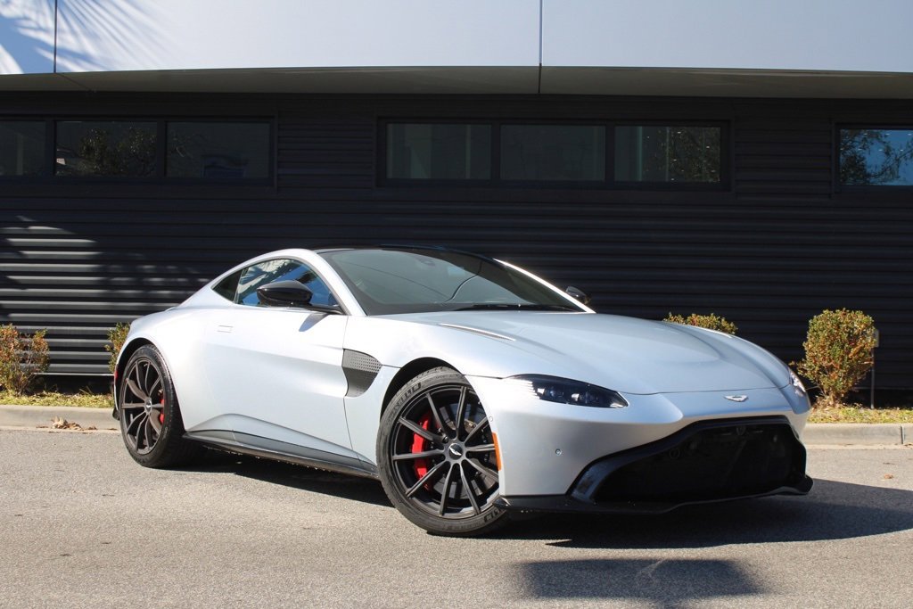 Used 2020 Aston Martin V8 Vantage Coupe image 9