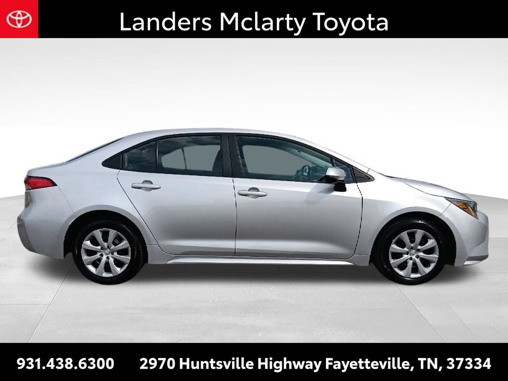 Used 2026 Toyota Corolla LE FWD image 2