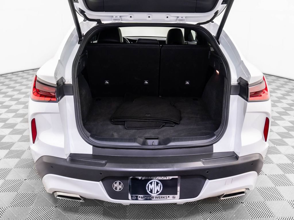 Used 2024 INFINITI QX55 Luxe image 32