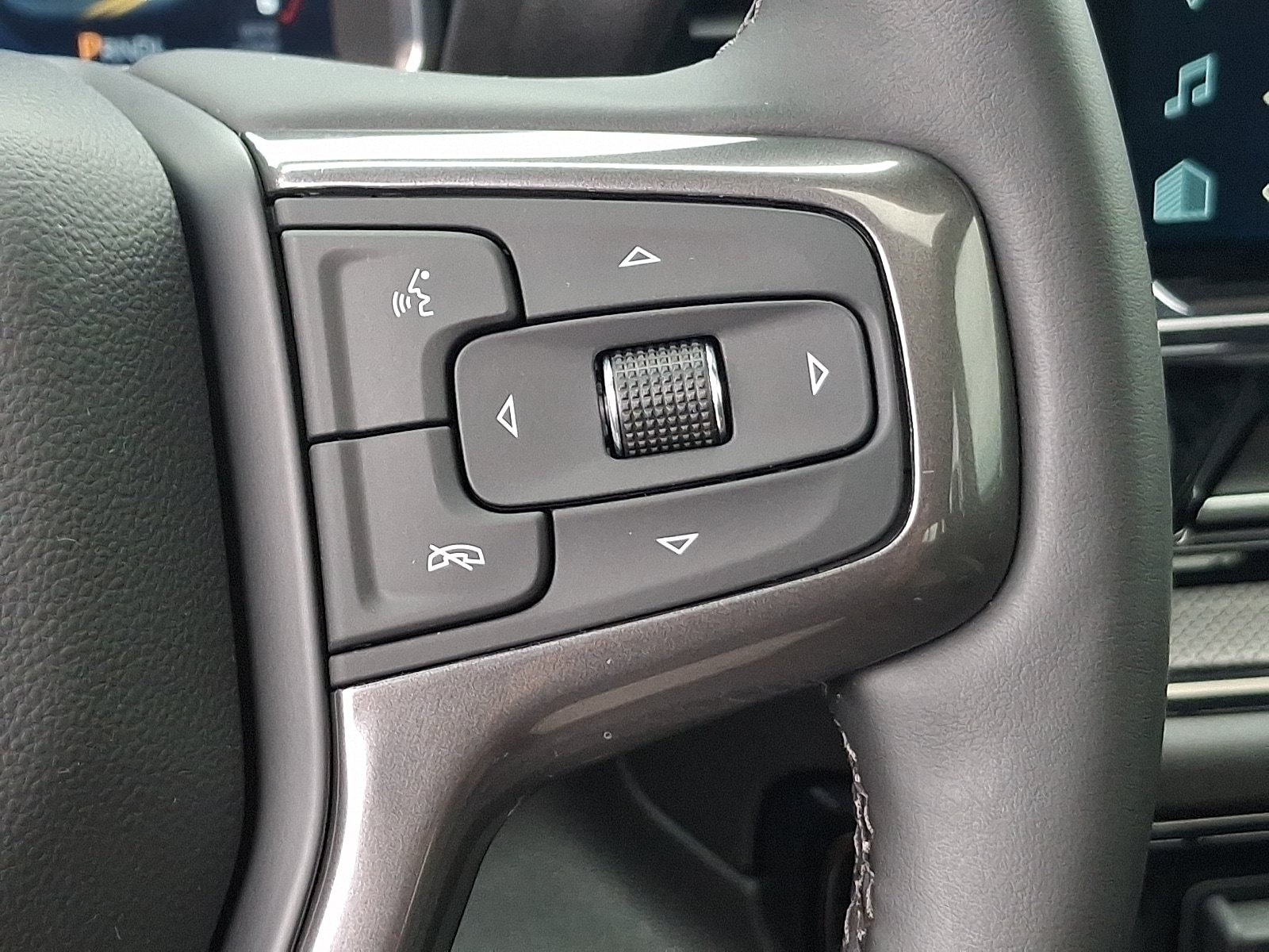 Used 2025 Chevrolet Silverado 2500 ZR2 w/ Technology Package AWD/4WD image 23