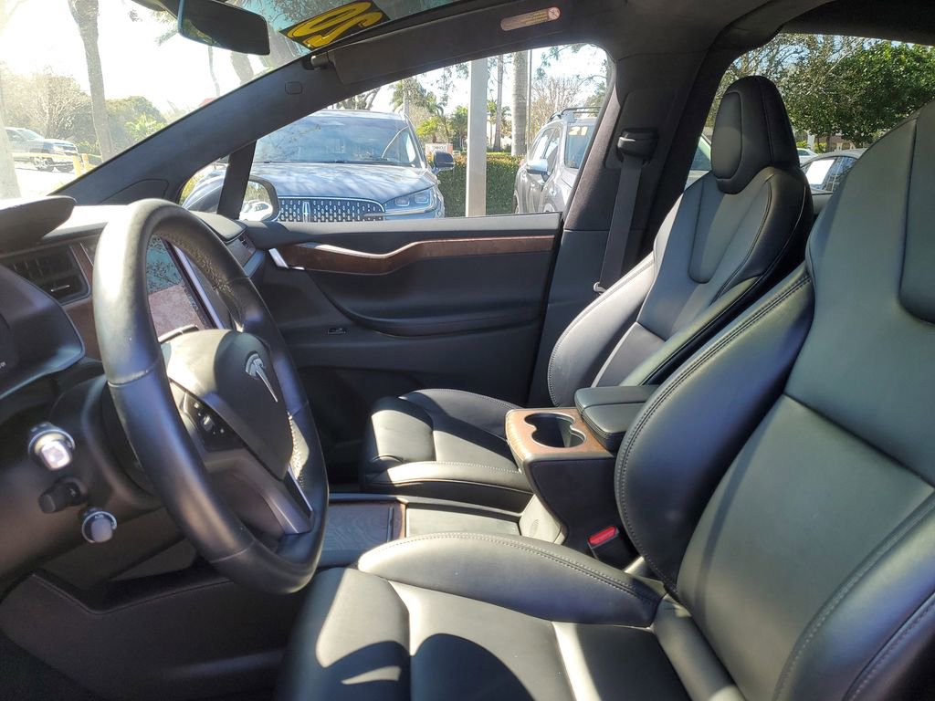 Used 2020 Tesla Model X Long Range image 21