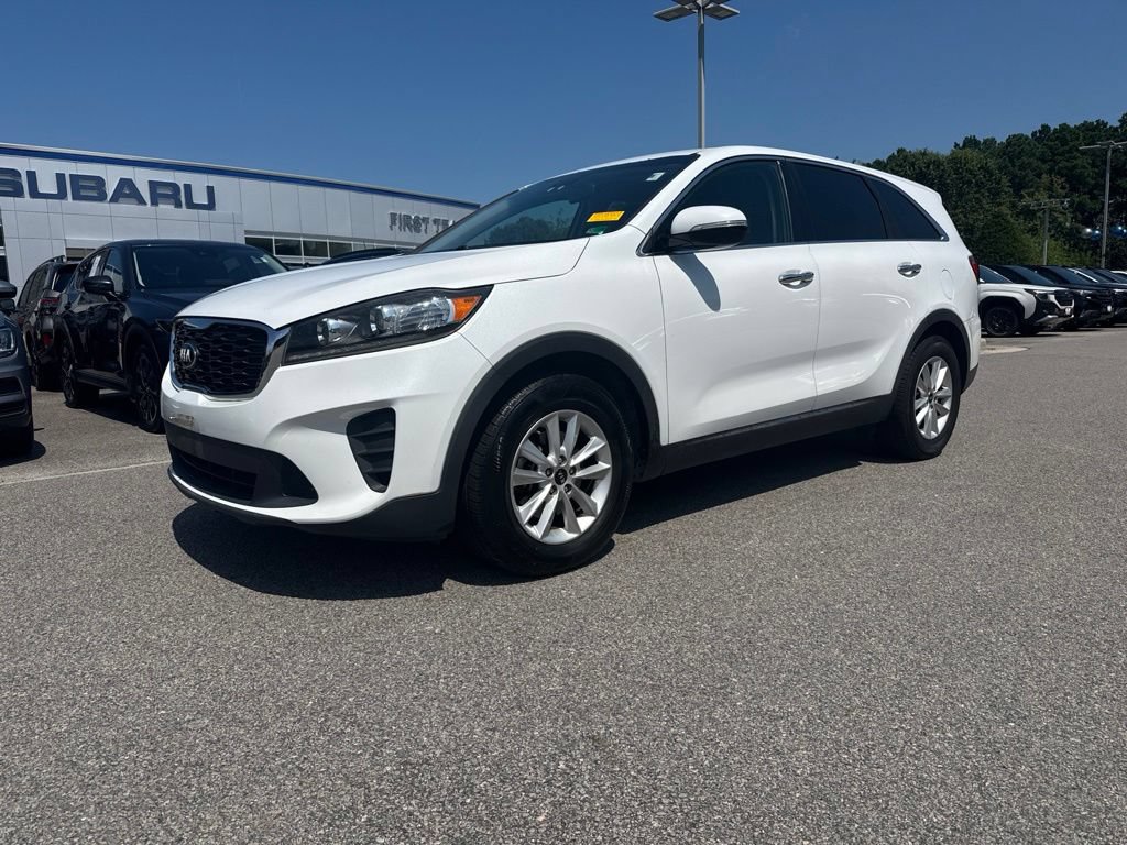 Used 2019 Kia Sorento FWD V6 image 2