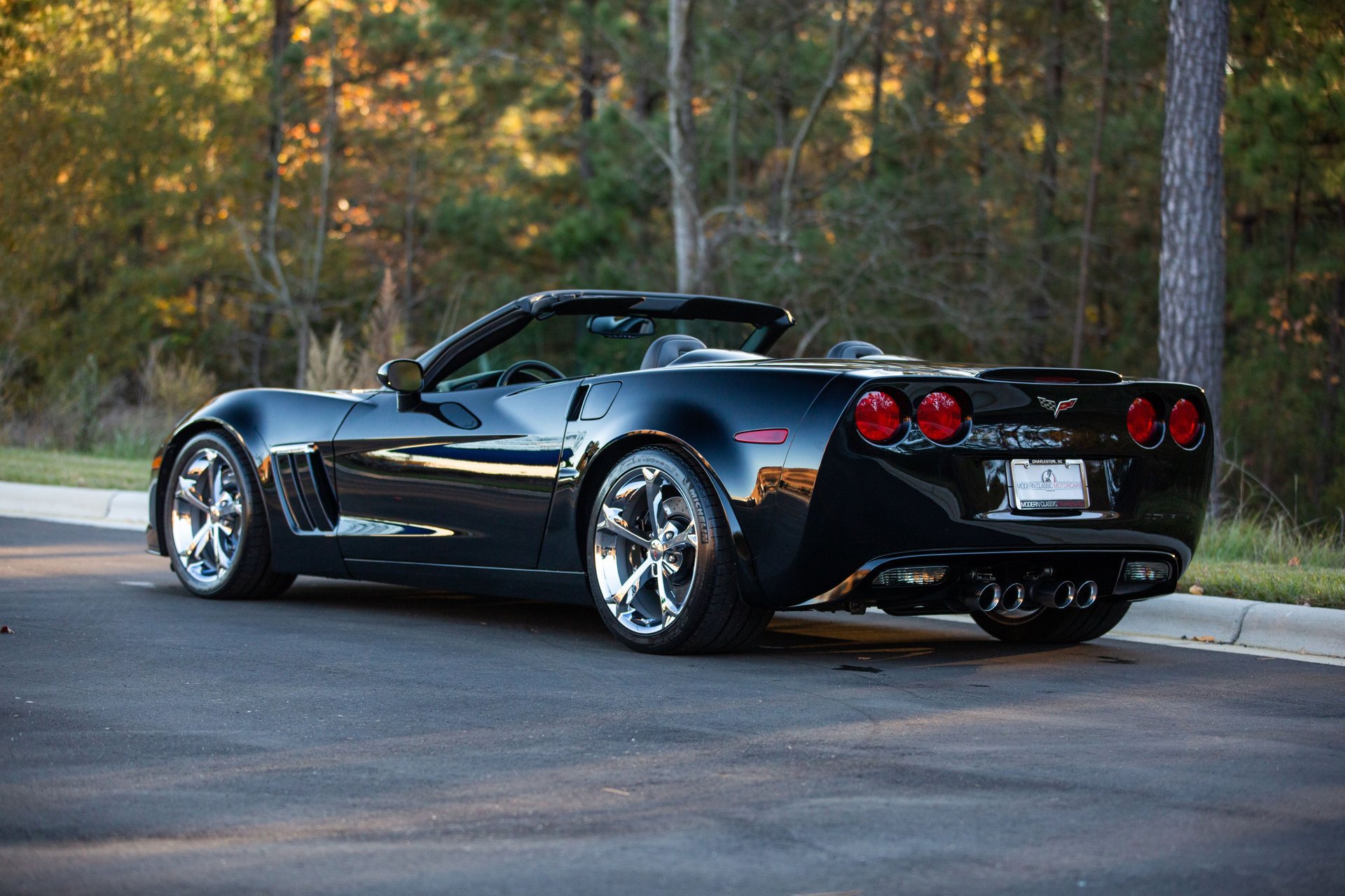 Used 2011 Chevrolet Corvette Grand Sport w/ Preferred Equipment Group image 8
