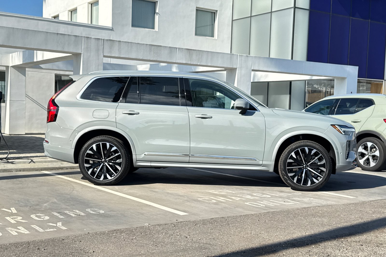 New 2026 Volvo XC90 T8 Ultra AWD/4WD image 3