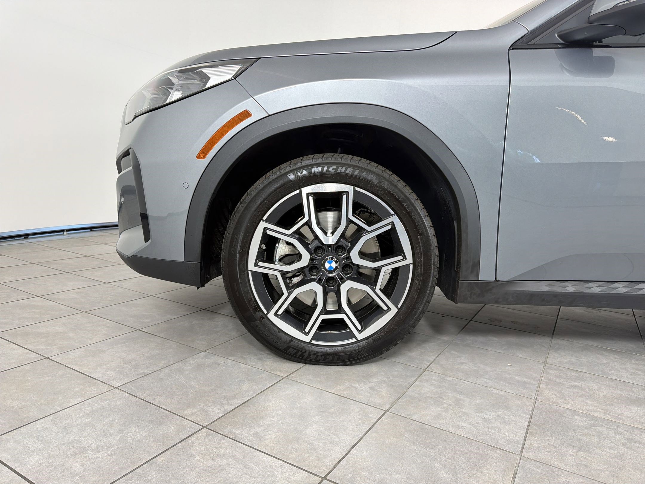 Used 2025 BMW X2 xDrive28i AWD/4WD image 11