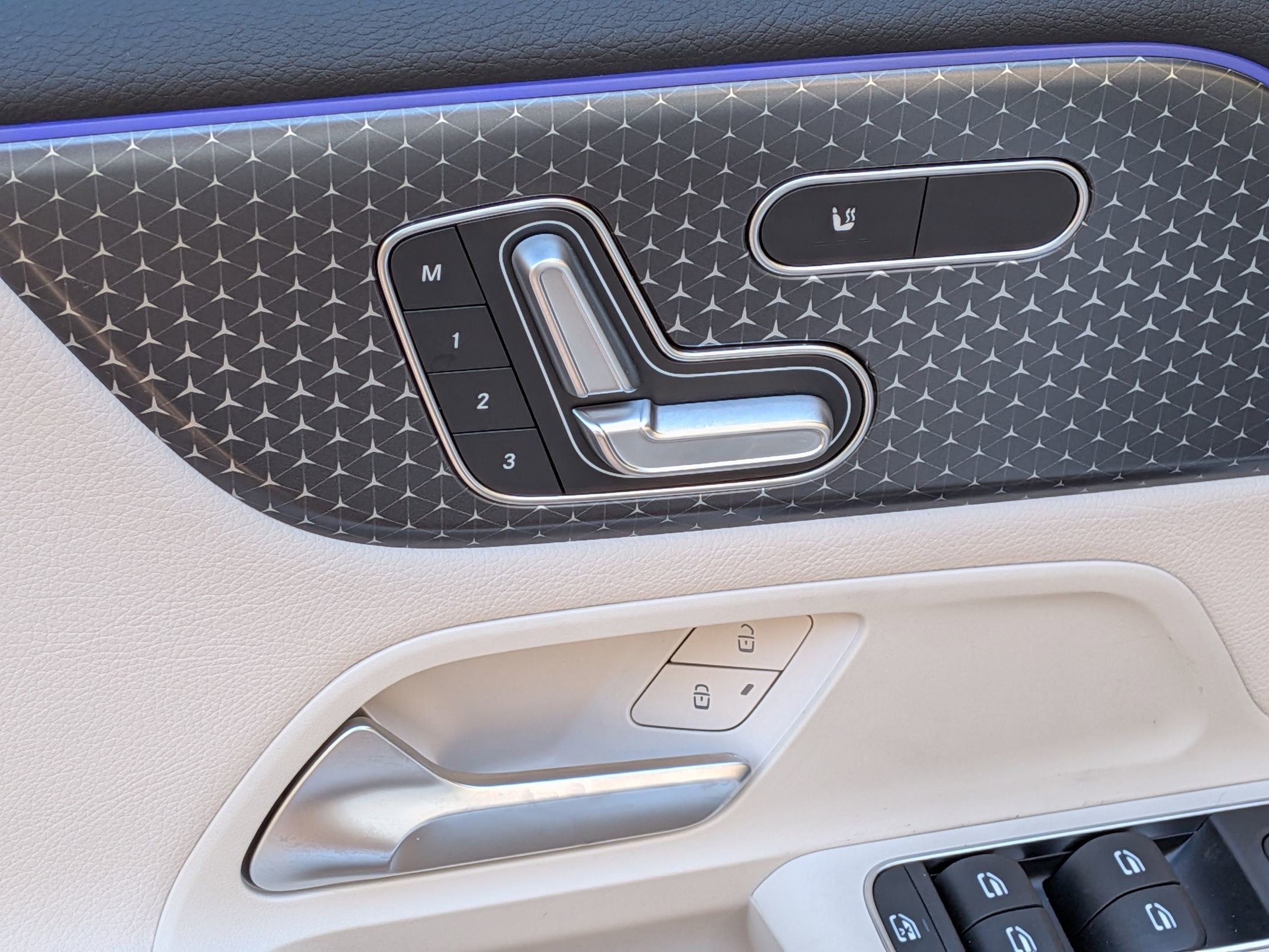 New 2026 Mercedes-Benz GLB 250 image 15