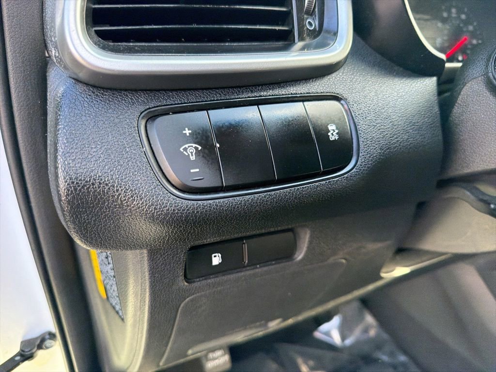 Used 2017 Kia Sorento LX image 14