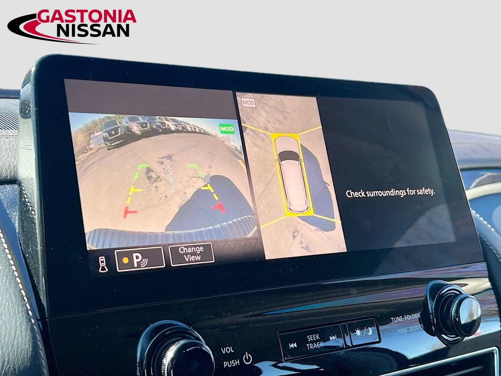 Used 2024 Nissan Armada Platinum w/ Captain's Chairs Package image 17