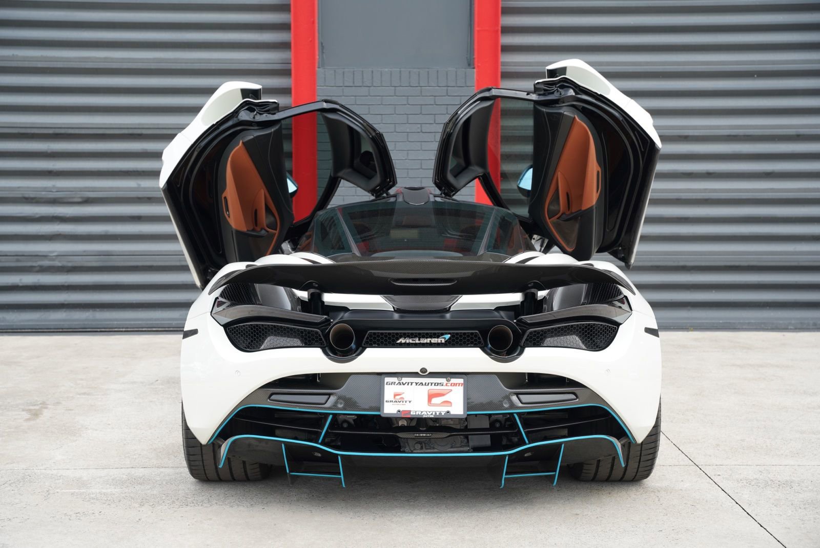 Used 2018 McLaren 720S Performance RWD image 2