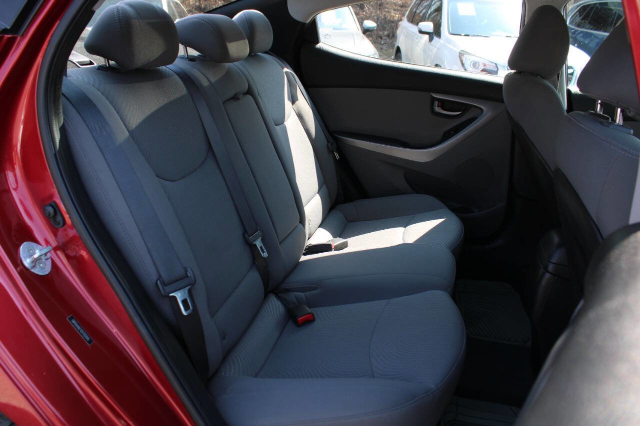 Used 2016 Hyundai Elantra SE image 27