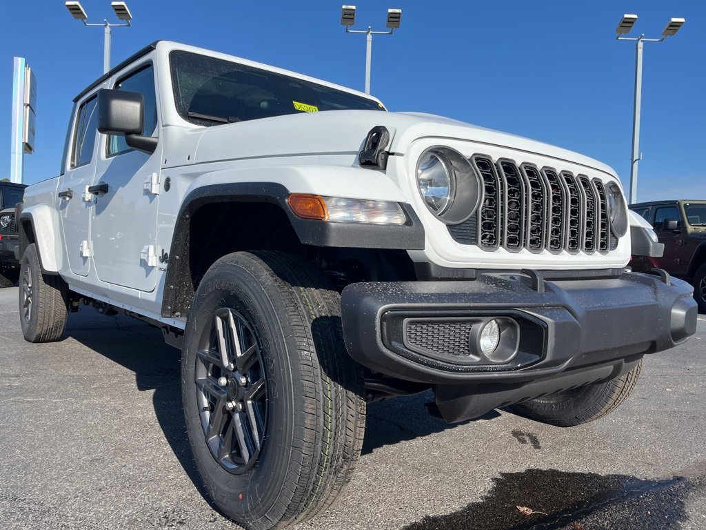 New 2026 Jeep Gladiator Sport AWD/4WD image 61