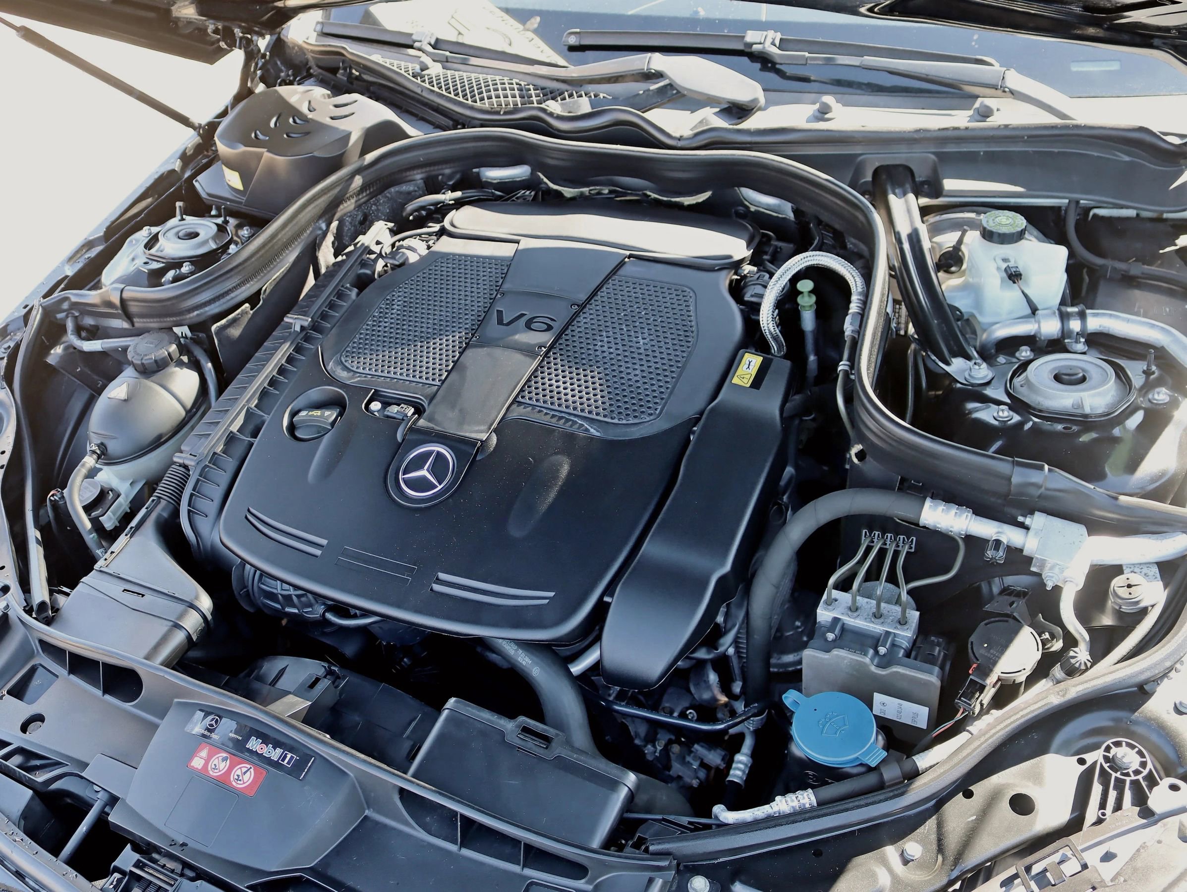Used 2014 Mercedes-Benz E 350 4MATIC Sedan image 41