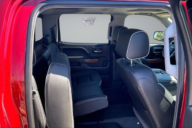 Used 2018 Chevrolet Silverado 1500 High Country AWD/4WD image 25