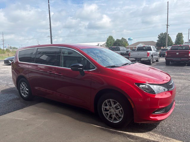 New 2027 Chrysler Pacifica LX FWD image 7