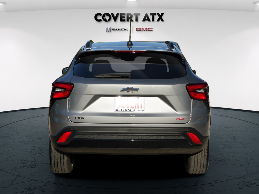 Used 2025 Chevrolet Trax RS w/ Driver Confidence Package FWD image 3