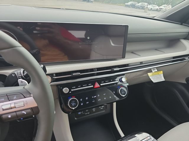 New 2025 Hyundai Tucson Limited image 28