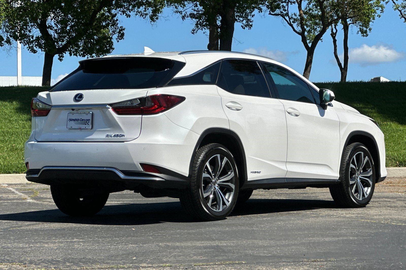 Certified 2022 Lexus RX 450h AWD w/ Premium Package image 5