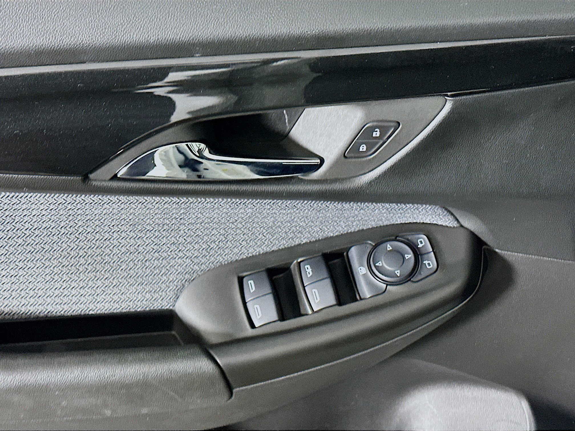 Used 2024 Chevrolet TrailBlazer LS image 15