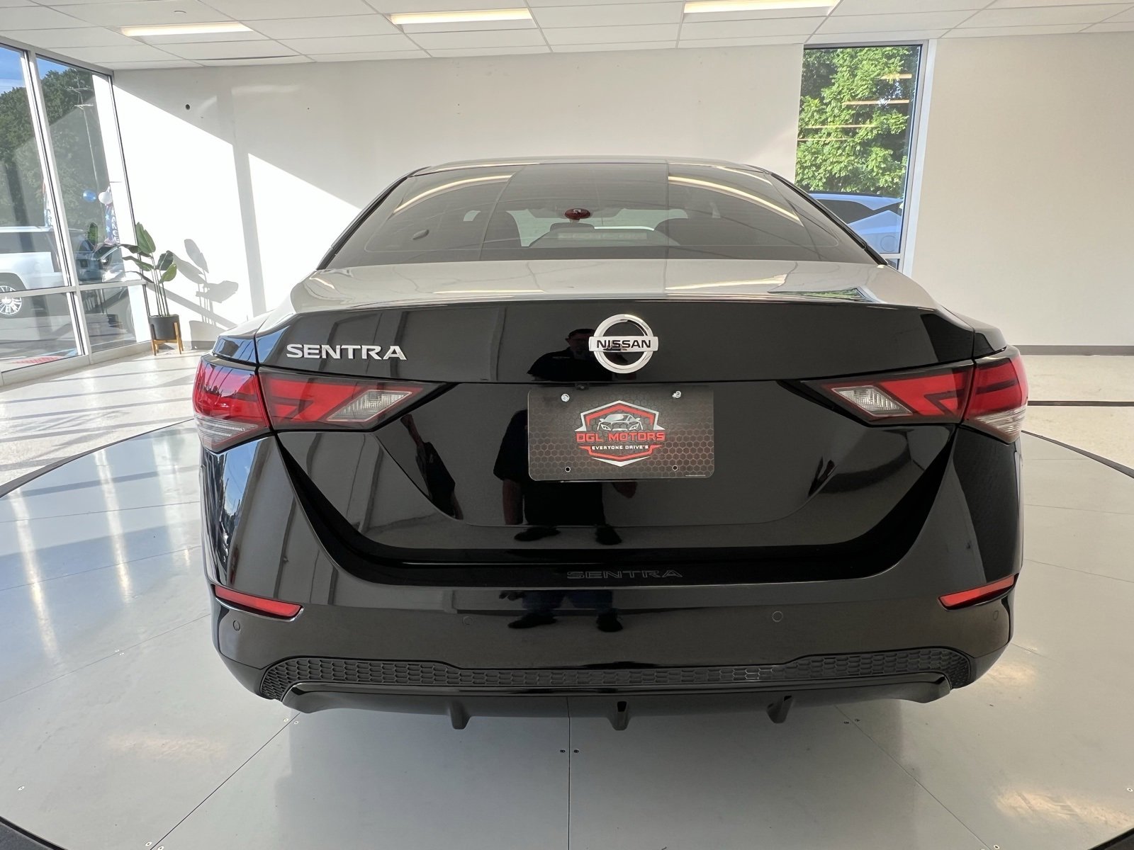 Used 2023 Nissan Sentra S w/ Trunk Package image 5