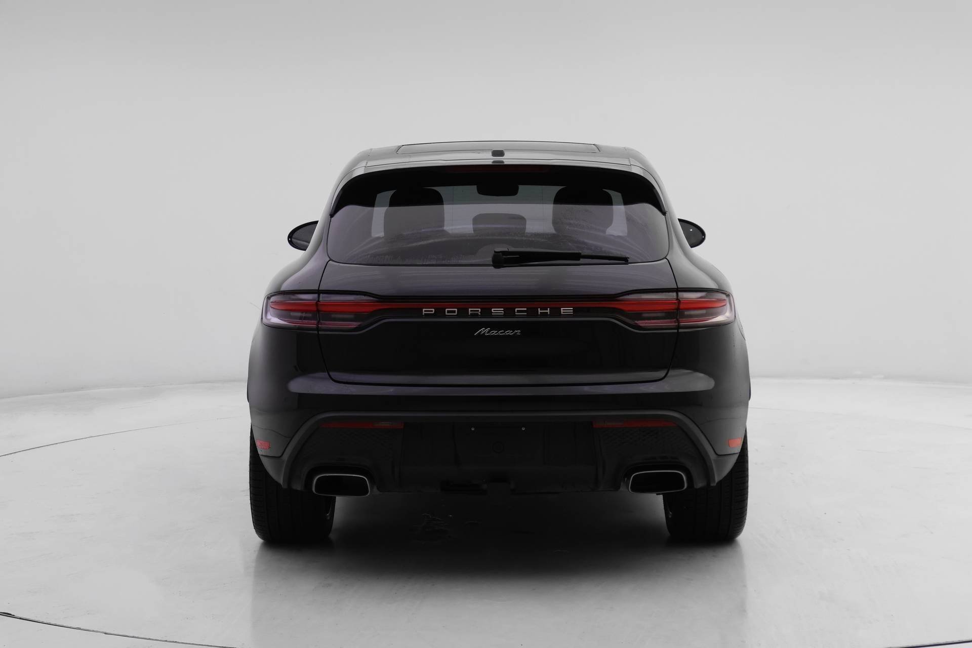Used 2025 Porsche Macan image 7