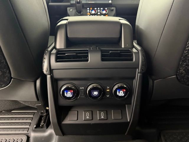 New 2026 Land Rover Defender 110 OCTA AWD/4WD image 22
