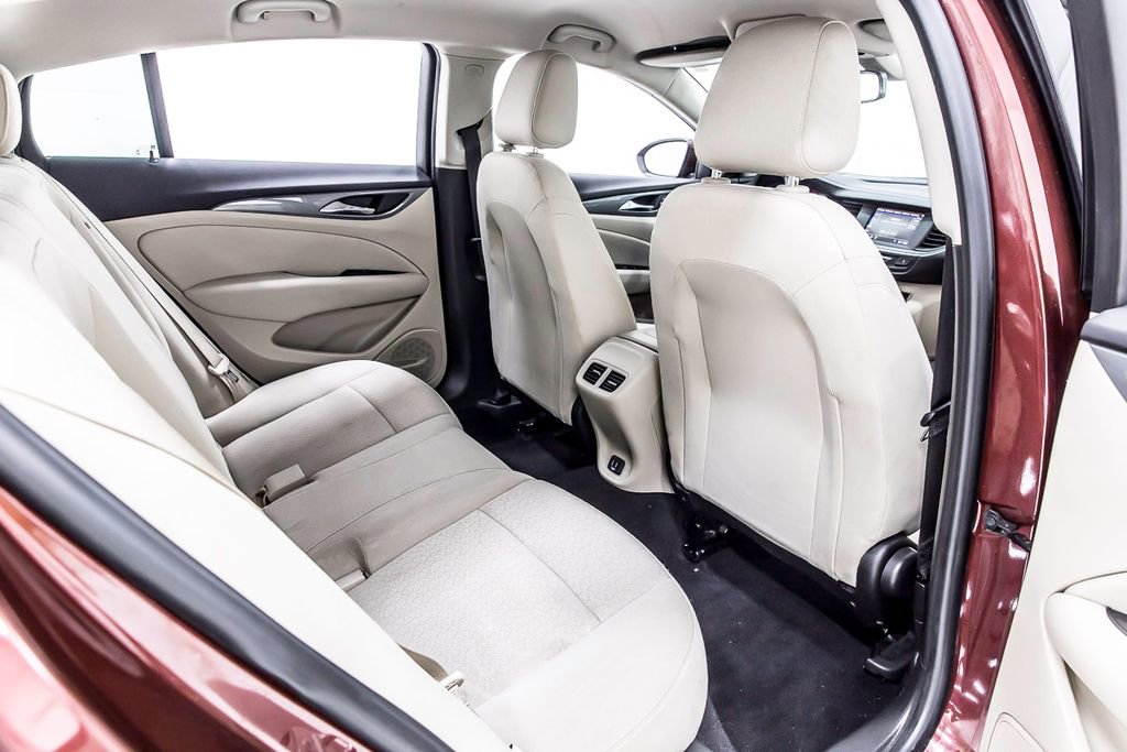 Used 2019 Buick Regal Preferred w/ Driver Confidence Package I image 34