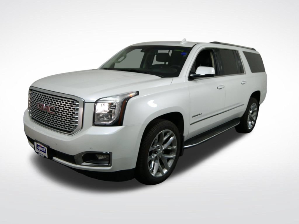Used 2017 GMC Yukon XL Denali w/ Open Road Package AWD/4WD image 9