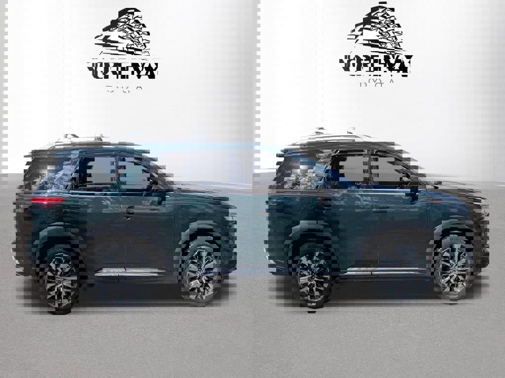 Used 2022 Nissan Pathfinder Platinum w/ Lighting Package (N92) image 3