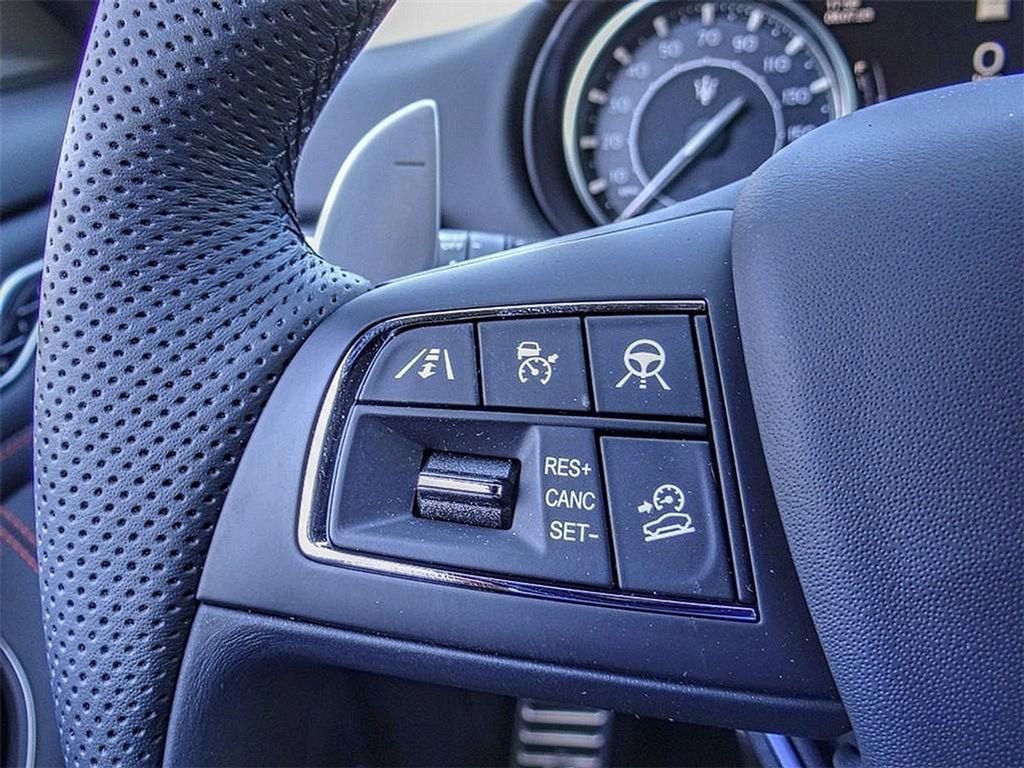 New 2023 Maserati Levante Modena image 7