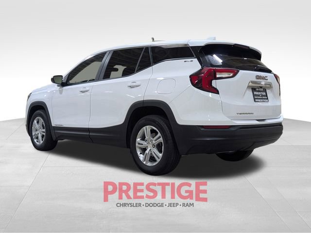 Used 2024 GMC Terrain SLE image 9