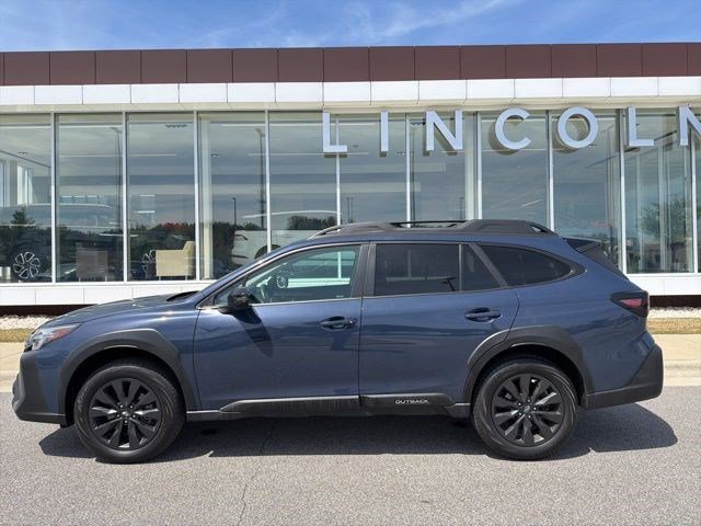 Used 2023 Subaru Outback Onyx Edition image 2