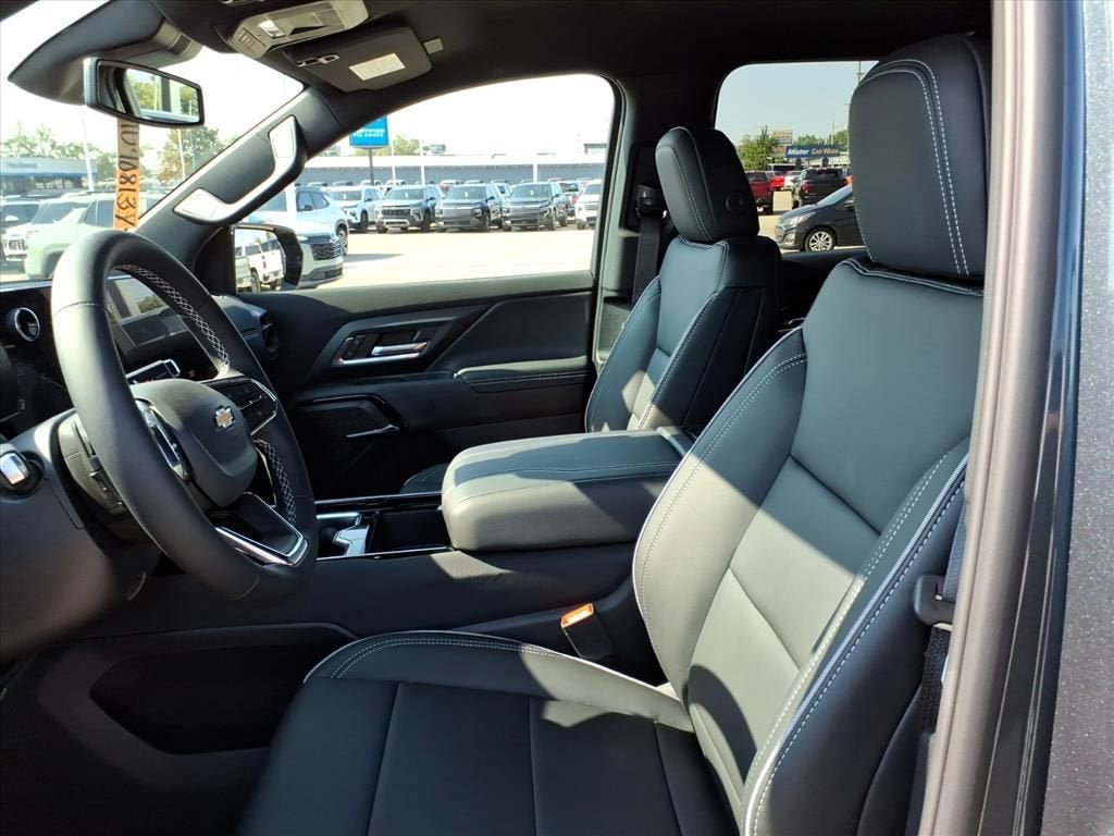 New 2026 Chevrolet Silverado EV LT AWD/4WD image 12