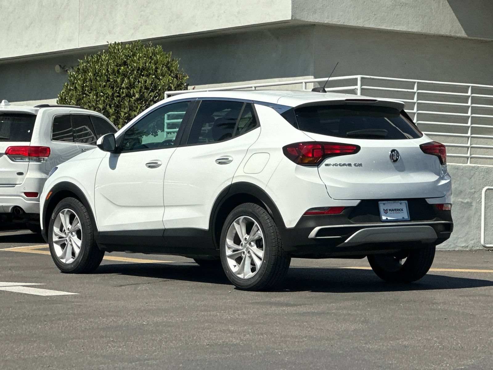Used 2020 Buick Encore GX Preferred FWD image 3
