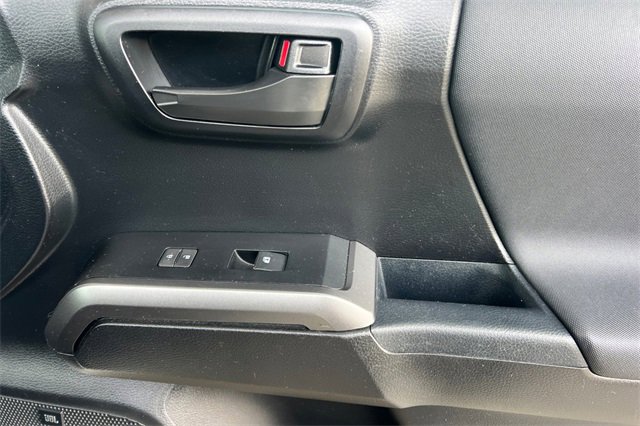 Used 2017 Toyota Tacoma TRD Sport image 20