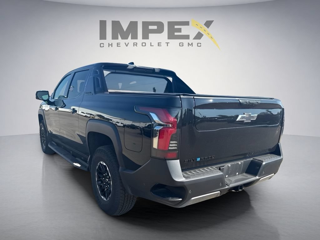 Used 2026 Chevrolet Silverado EV Trail Boss AWD/4WD image 3