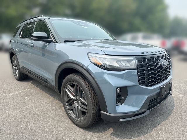 New 2026 Ford Explorer ST-Line w/ ST-Line Street Pack AWD/4WD image 2