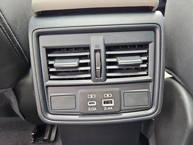 Used 2025 Subaru Forester Premium image 17